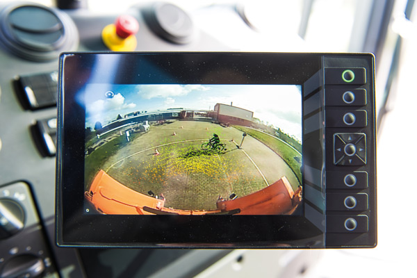 Rückfahrsystem nachrüsten und Objekte und Personen im Rückraum zuverlässig erkennen.