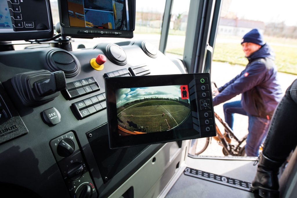 Dank hochmoderner 3D-Technologie erfasst das ViSy Fahrassistentsystem zuverlässig statische wie bewegliche Objekte.